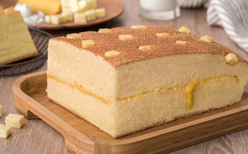 Bánh bông lan bằng nồi chiên không dầu phải có màu nâu nhạt, xốp, mềm mịn