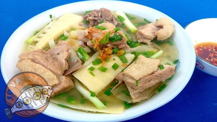 Hướng dẫn cách làm vịt nấu măng thơm ngon đậm vị