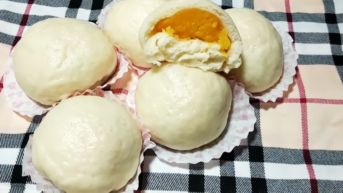 Bật mí 2 cách làm bánh bao kim sa tan chảy siêu hấp dẫn
