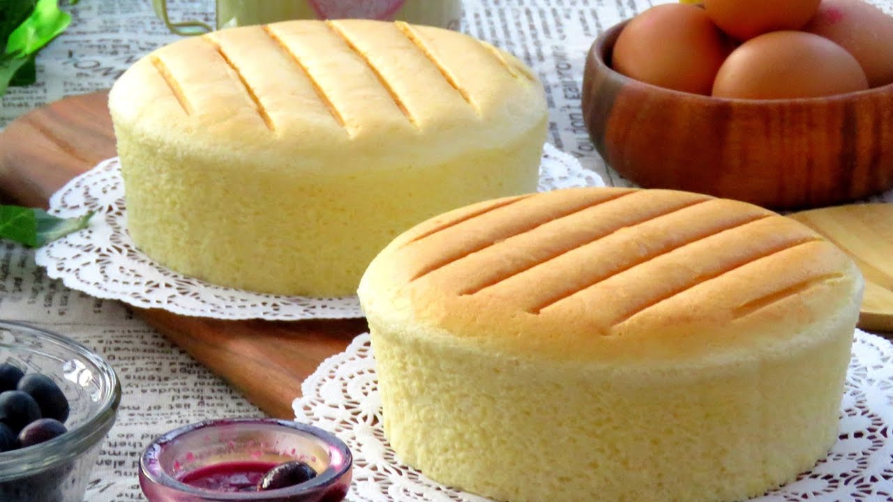 2 cách làm bánh bông lan sữa chua cực đơn giản không cần lò nướng