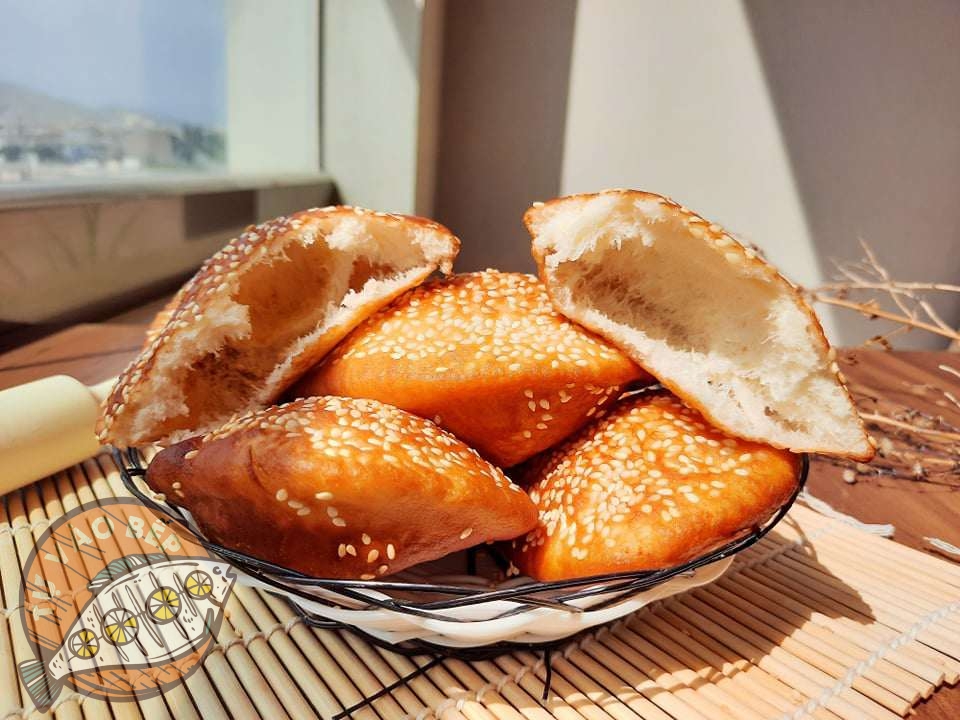 banh-tieu-1.jpg