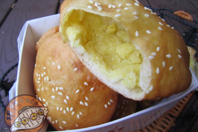 Trổ tài với cách làm bánh tiêu nhân đậu xanh thơm ngon, hấp dẫn