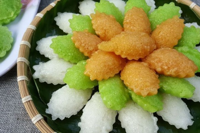 2 cách làm bánh bò lá dứa siêu ngon, siêu dễ ngay tại nhà