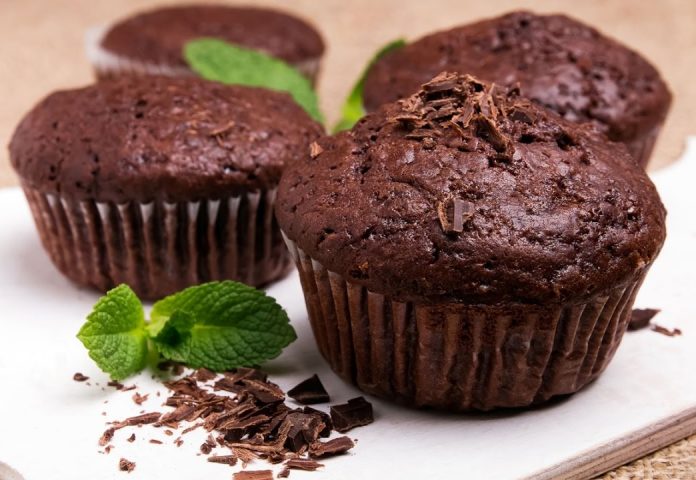 cach-lam-banh-cupcake-socola