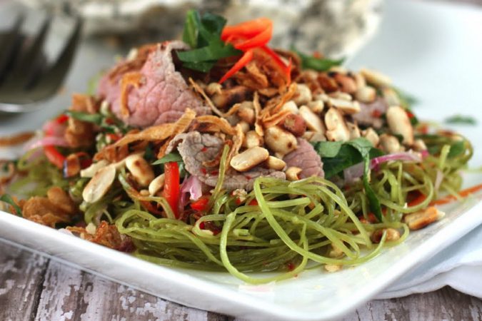 Công thức nấu ăn thơm ngon với món nộm rau muống thịt bò