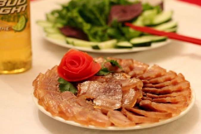 Cách làm thịt lợn ngâm mắm ngon chuẩn vị miền Trung