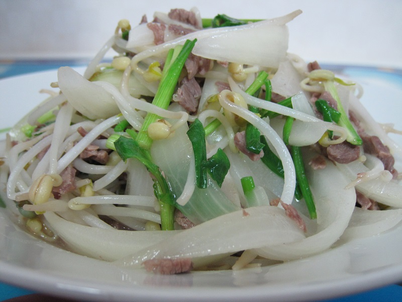 Hướng dẫn cách xào thịt lợn với hành tây vừa ngon vừa bổ