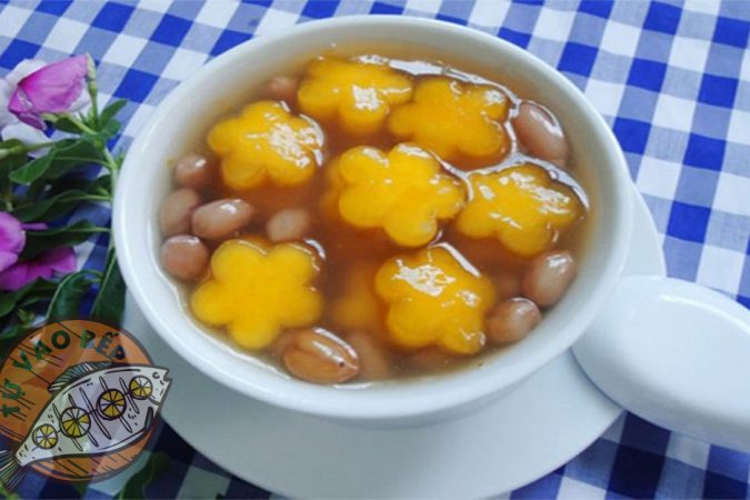 Vào bếp ngay với cách nấu chè bí đỏ đậu phộng béo bùi ngon khó cưỡng