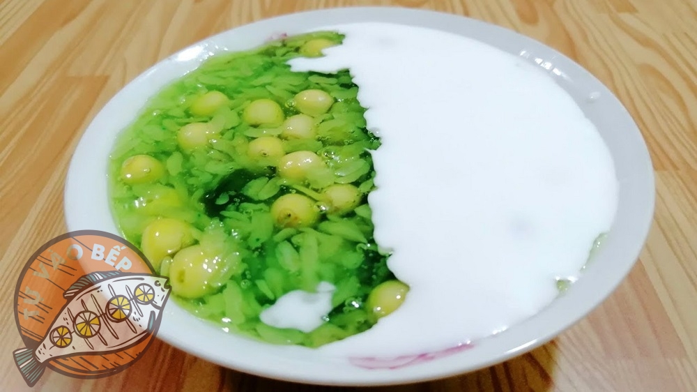 Lạ miệng với cách nấu chè cốm đậu xanh hạt sen giải nhiệt mùa hè