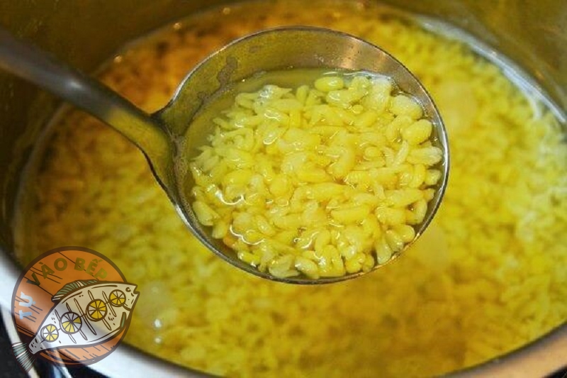 Nấu chín đậu trước để rút ngắn thời gian nấu chè cốm đậu xanh hạt sen