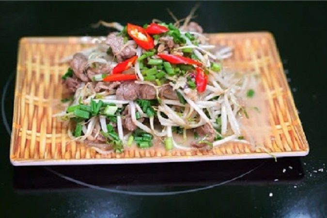 Cách xào giá đỗ với thịt lợn thanh mát giải nhiệt cho ngày nắng nóng