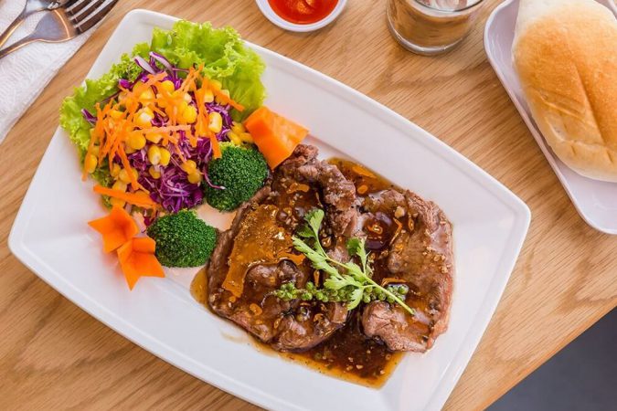Bỏ túi bí kíp nấu thịt bò bít tết chuẩn vị nhà hàng