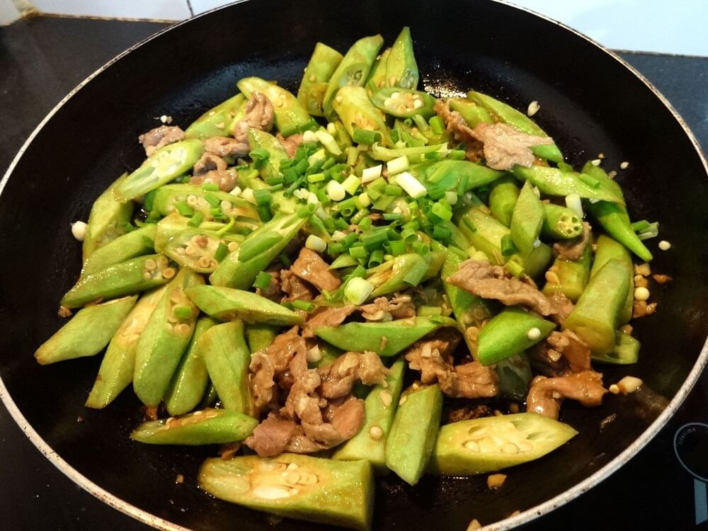 Công thức nấu món thịt bò xào đậu bắp chuẩn vị