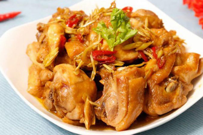 Cách làm món thịt gà kho gừng cho bữa cơm gia đình thêm hoàn hảo