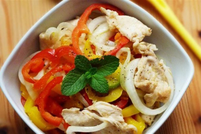 Cách làm món thịt gà xào hành tây càng ăn càng thích