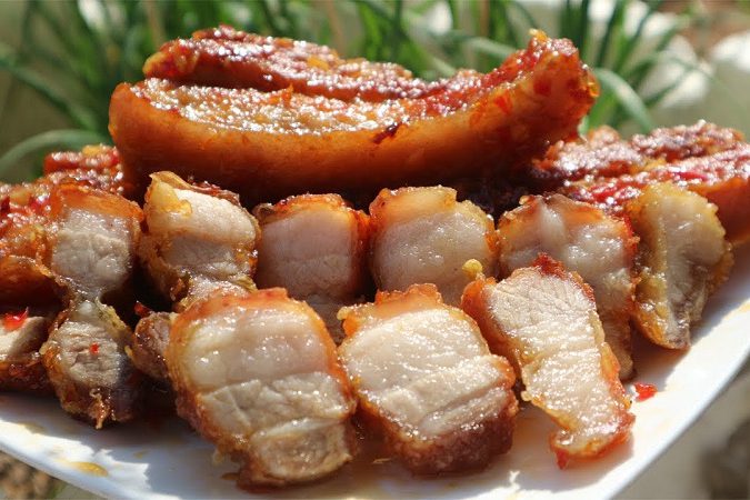 Thịt lợn chiên mắm ngon đậm đà hương vị Việt