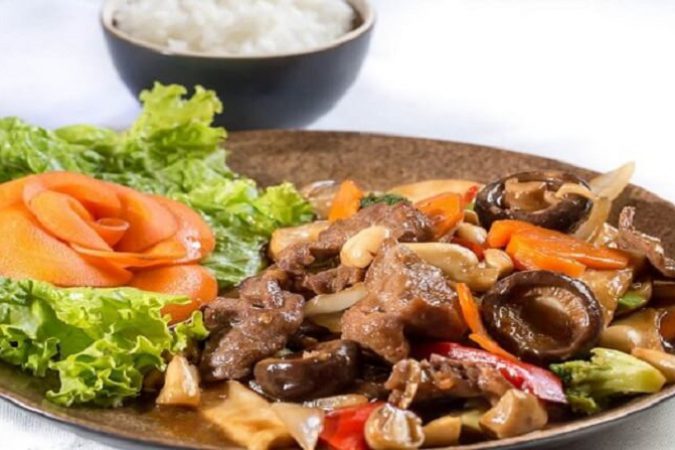 Thịt lợn xào nấm – Món ngon dễ làm lại còn bổ dưỡng
