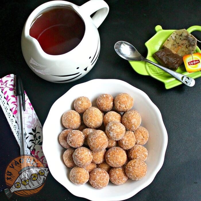 Uống trà khi ăn bánh nhãn để đào thải độc tố tốt nhất