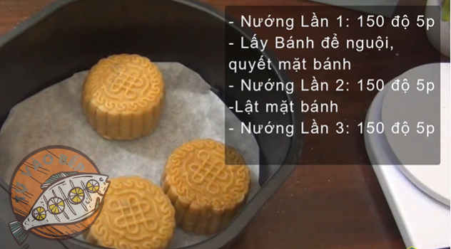 Cho bánh khay và nướng tàm 5 - 10 phút trong 3 lần