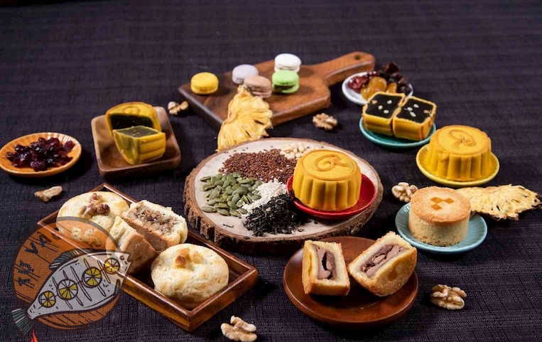 Làm bánh trung thu bằng nồi chiên không dầu nhân ngày Tết thiếu nhi