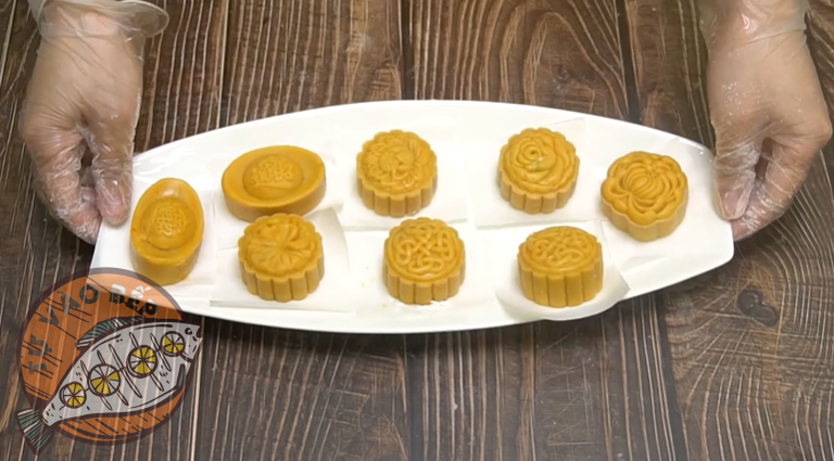 Những chiếc bánh sau khi được 'in ấn'